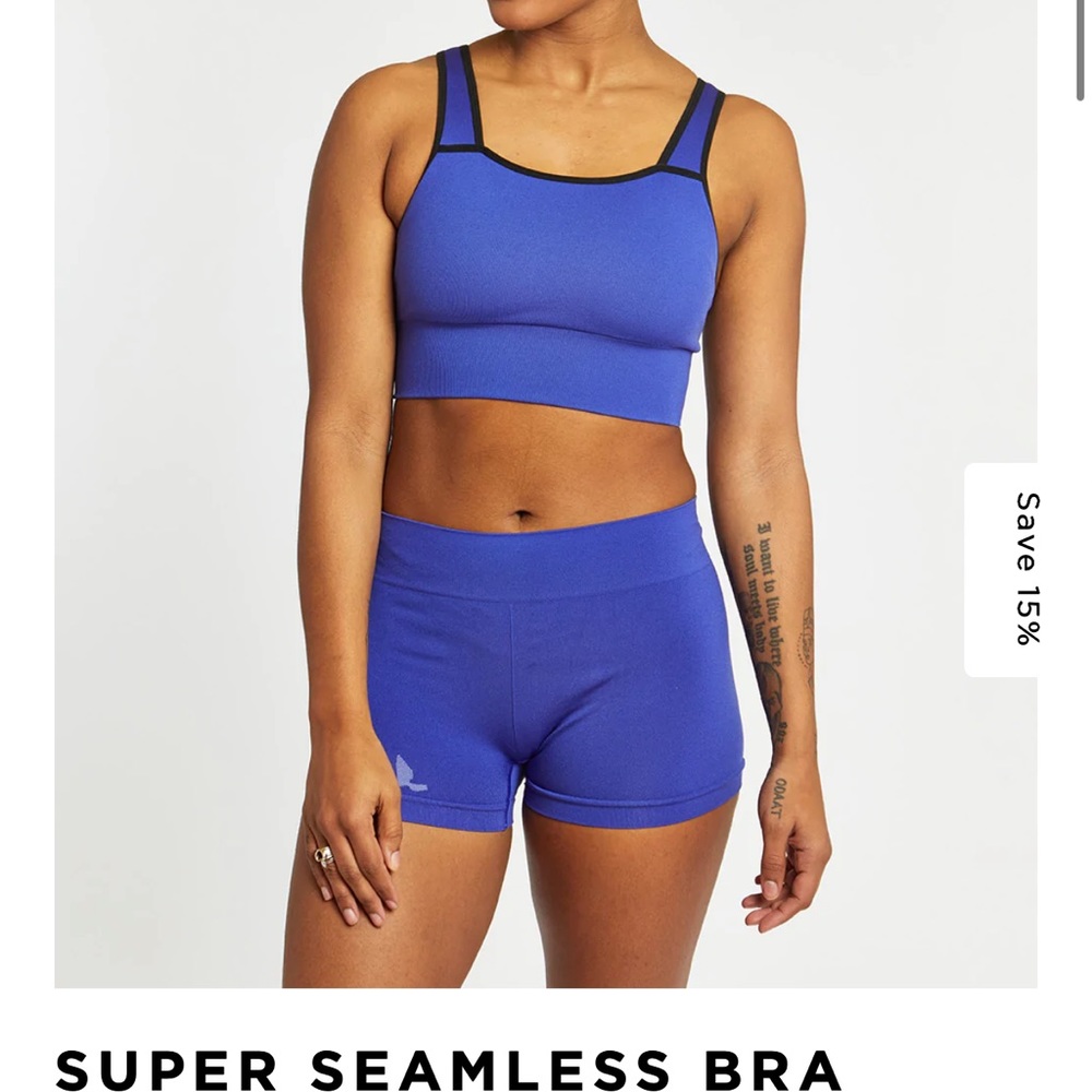 NWOT Oiselle Super Seamless sports bra size Medium